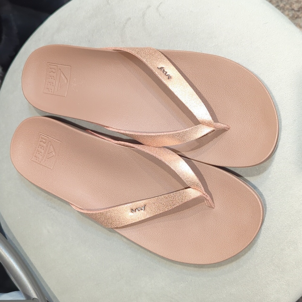 Reef Flip Flops Rose Gold Sz 9